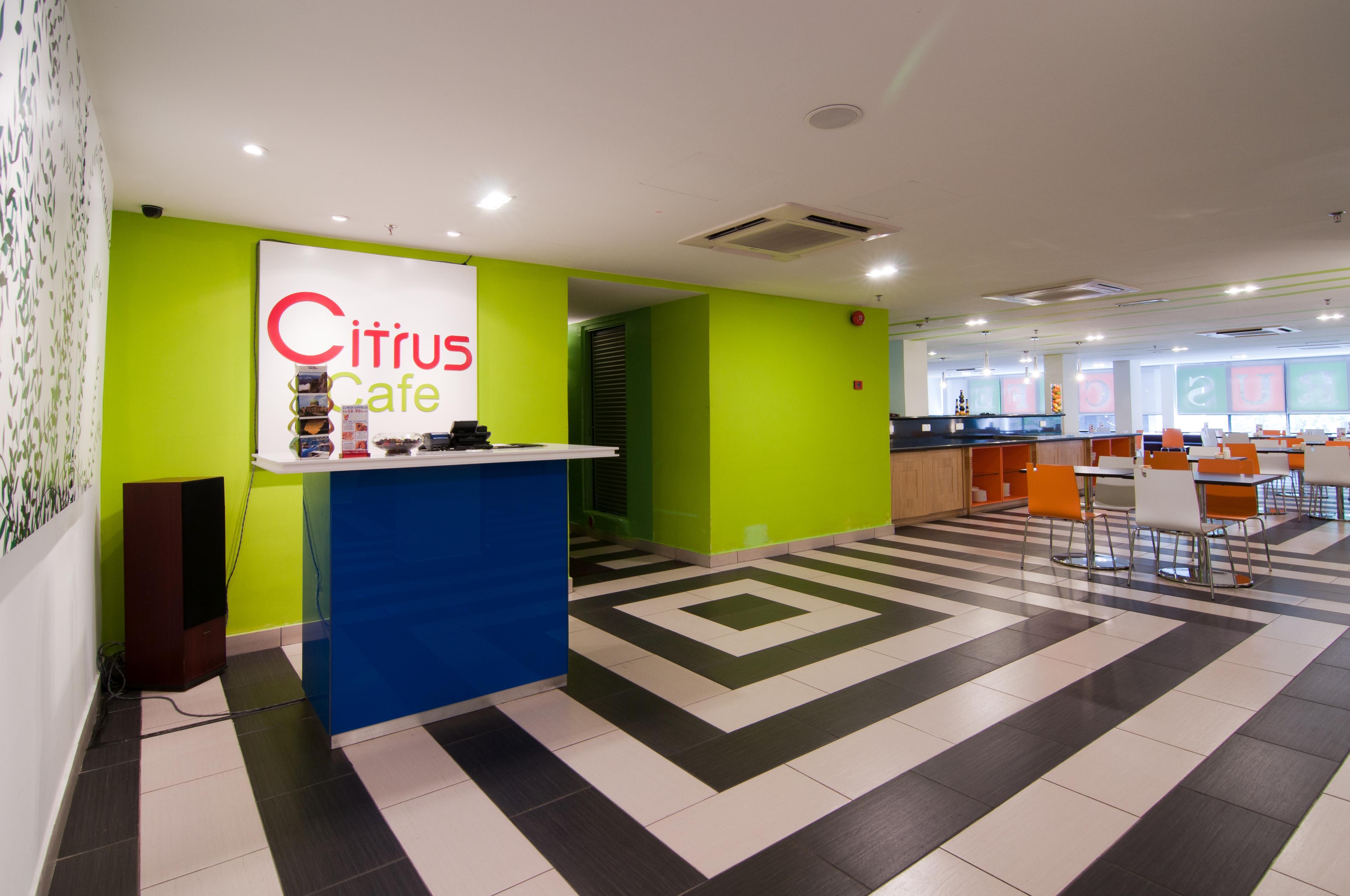 Citrus Hotel Johor Bahru By Compass Hospitality Exterior foto